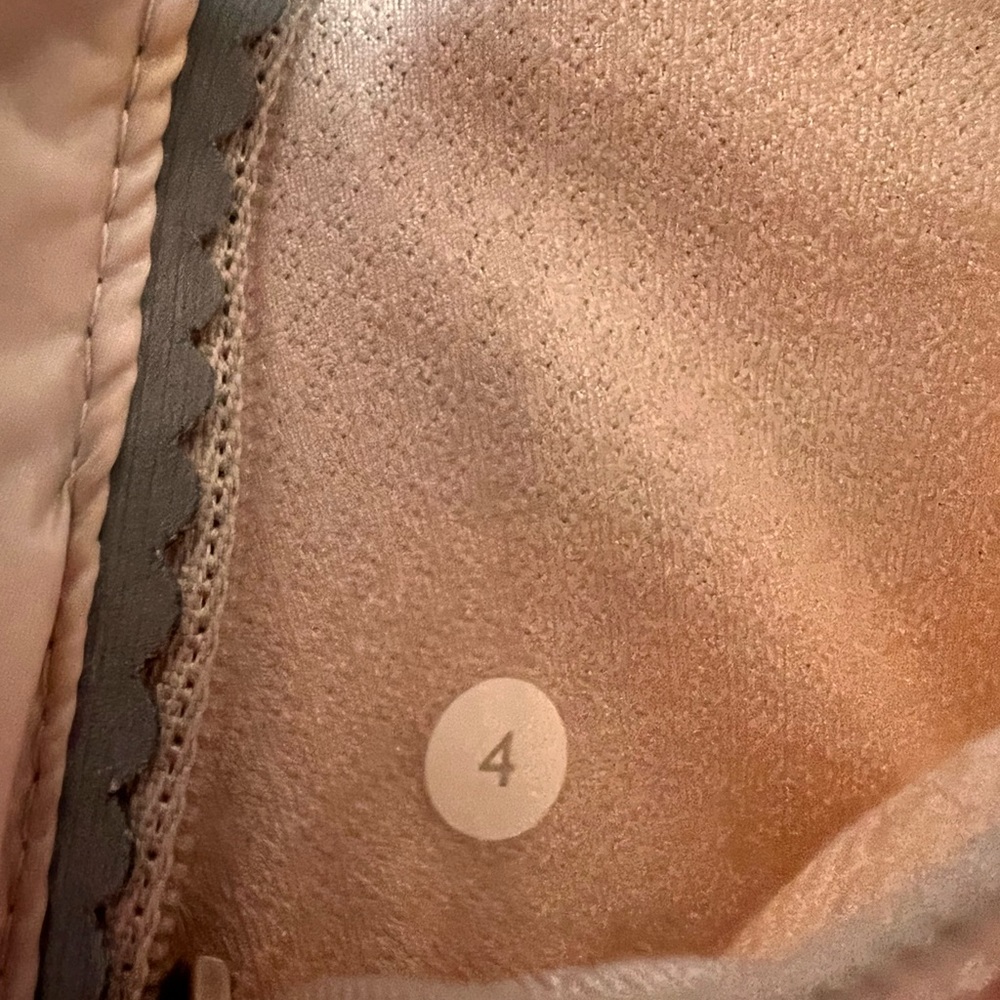 ⭐️ Lululemon Ride On Vest ⭐️ - Picture 14 of 14